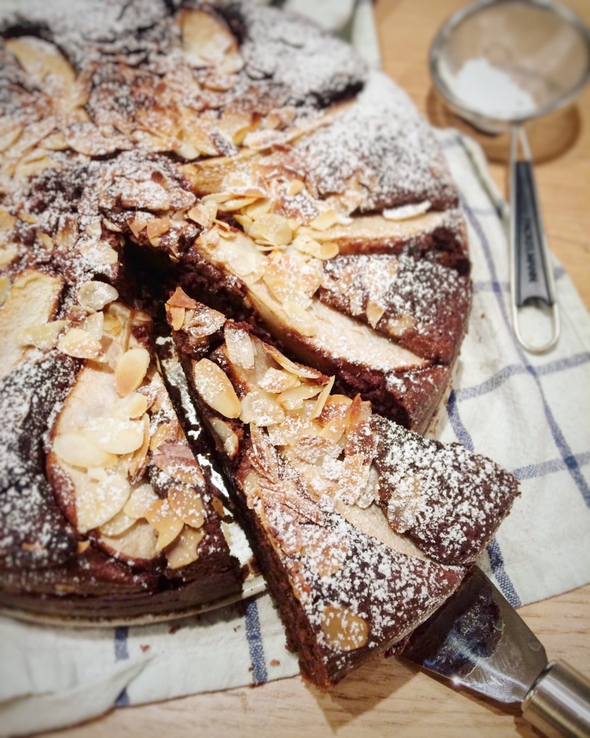 Schoko-Birnen-Kuchen – Gaumenspielerei